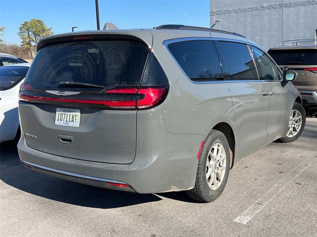 2022 Chrysler Pacifica Touring-L