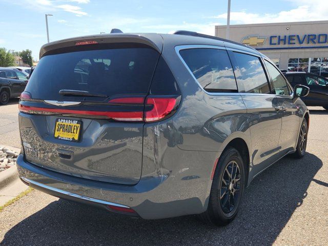 2022 Chrysler Pacifica Touring-L