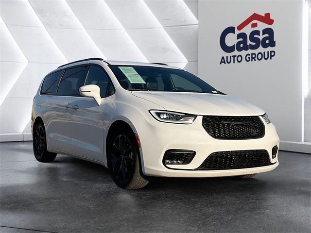 2022 Chrysler Pacifica Touring-L