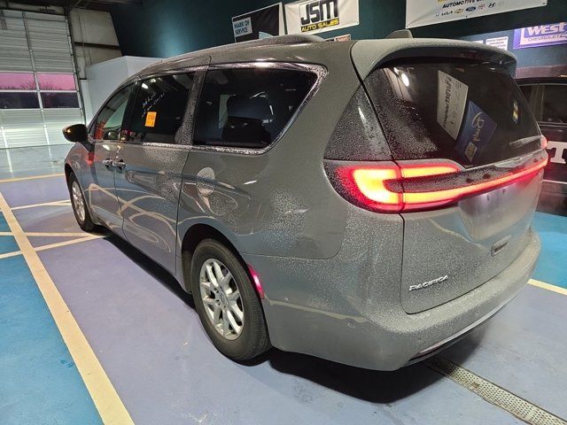 2022 Chrysler Pacifica Touring-L