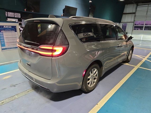 2022 Chrysler Pacifica Touring-L