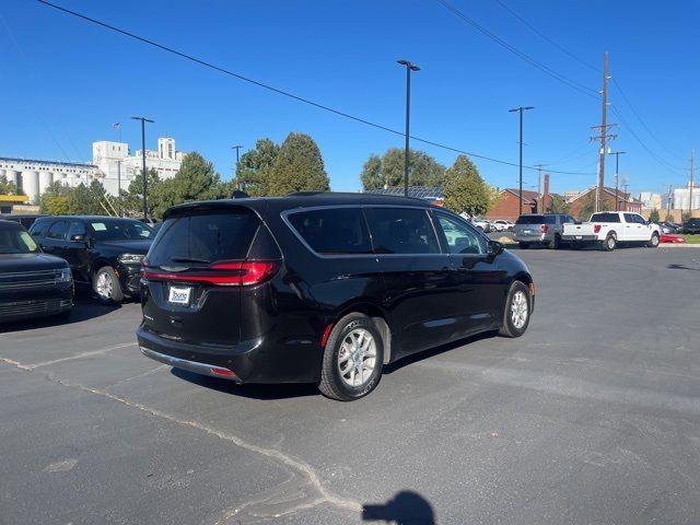 2022 Chrysler Pacifica Touring-L