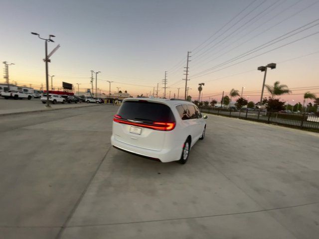 2022 Chrysler Pacifica Touring-L