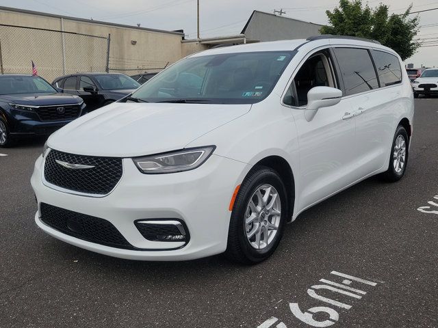 2022 Chrysler Pacifica Touring-L