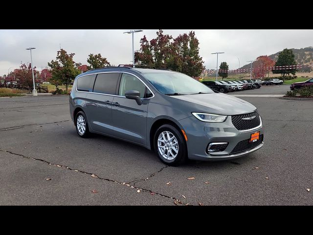 2022 Chrysler Pacifica Touring-L