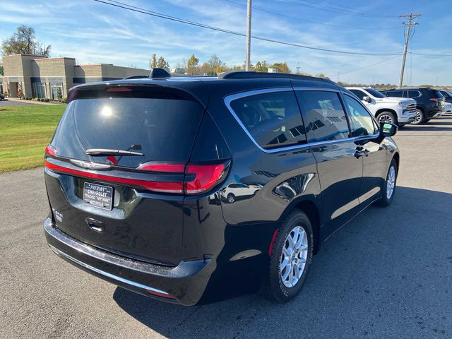 2022 Chrysler Pacifica Touring-L