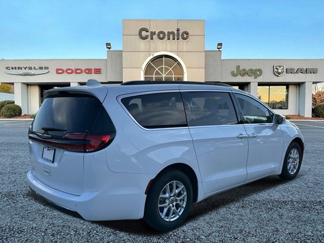 2022 Chrysler Pacifica Touring-L