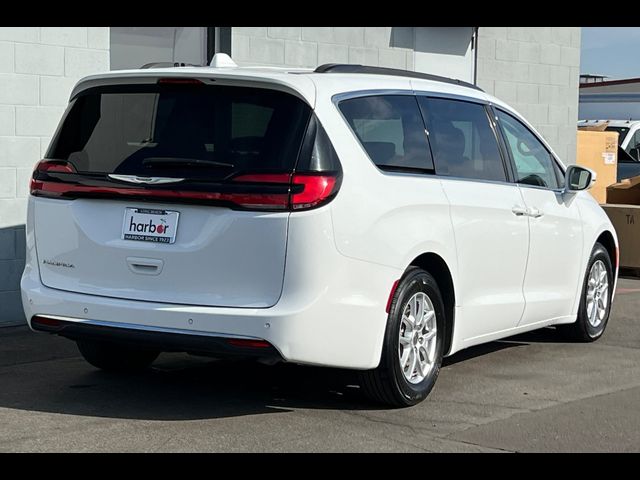 2022 Chrysler Pacifica Touring-L