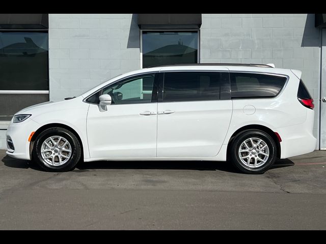 2022 Chrysler Pacifica Touring-L