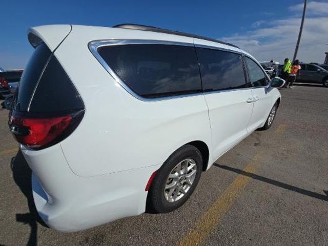 2022 Chrysler Pacifica Touring-L