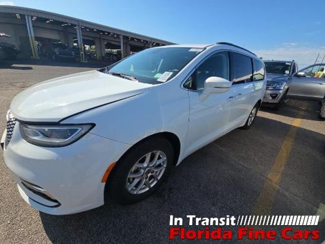 2022 Chrysler Pacifica Touring-L