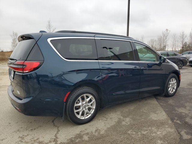 2022 Chrysler Pacifica Touring-L