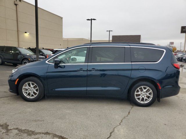 2022 Chrysler Pacifica Touring-L