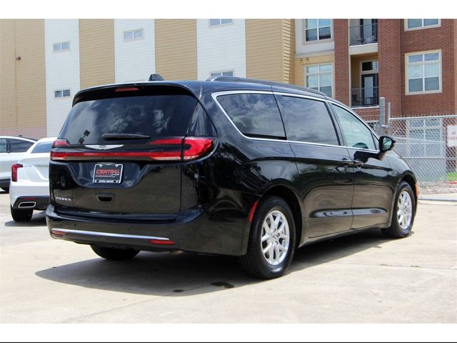 2022 Chrysler Pacifica Touring-L