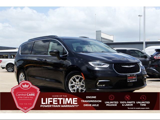 2022 Chrysler Pacifica Touring-L