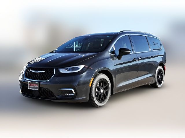 2022 Chrysler Pacifica Touring-L