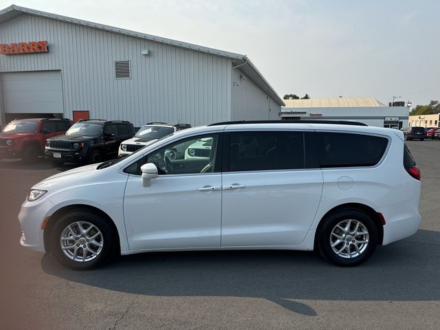 2022 Chrysler Pacifica Touring-L