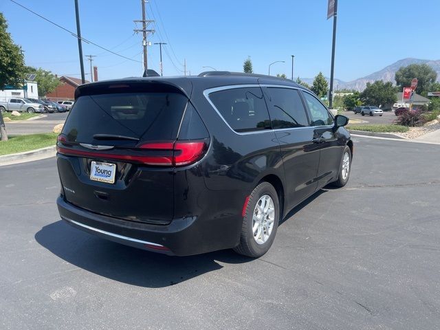 2022 Chrysler Pacifica Touring-L