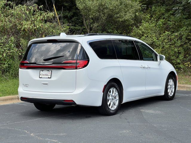 2022 Chrysler Pacifica Touring-L