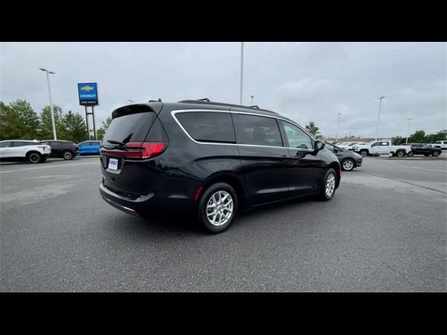 2022 Chrysler Pacifica Touring-L