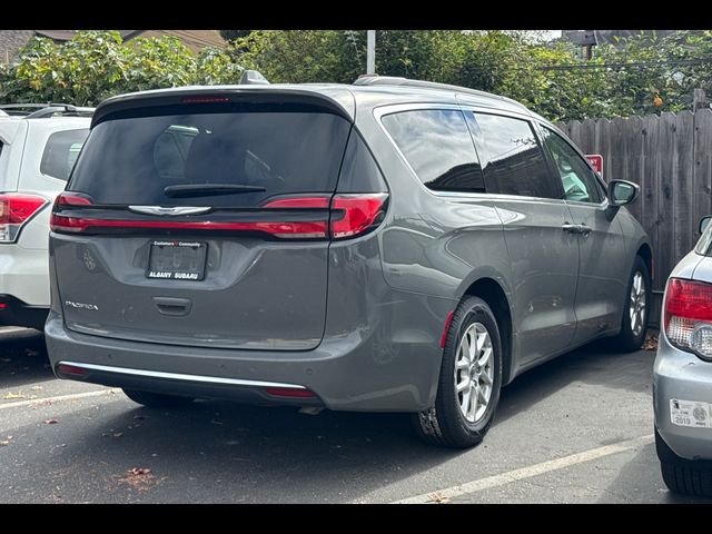 2022 Chrysler Pacifica Touring-L