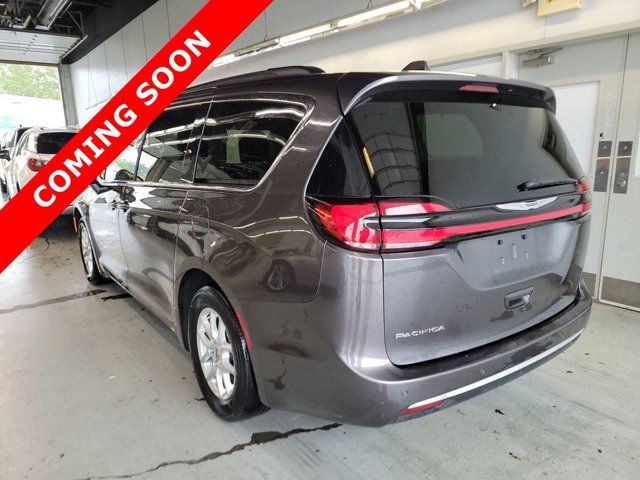 2022 Chrysler Pacifica Touring-L