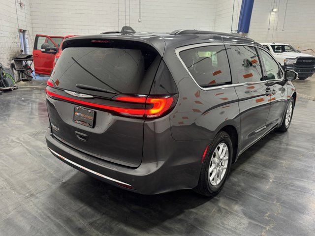 2022 Chrysler Pacifica Touring-L