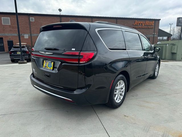 2022 Chrysler Pacifica Touring-L