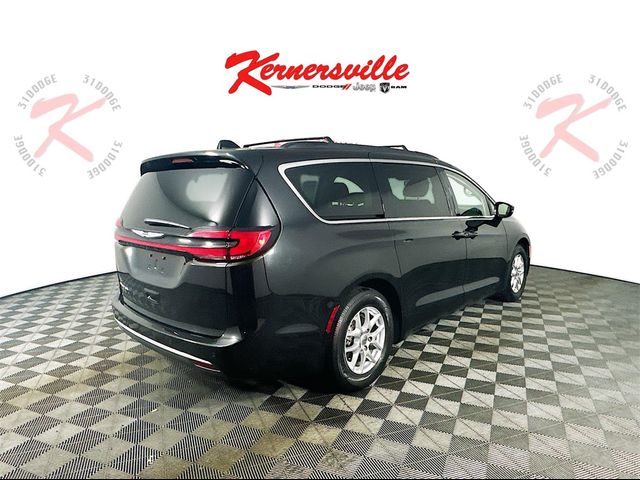 2022 Chrysler Pacifica Touring-L