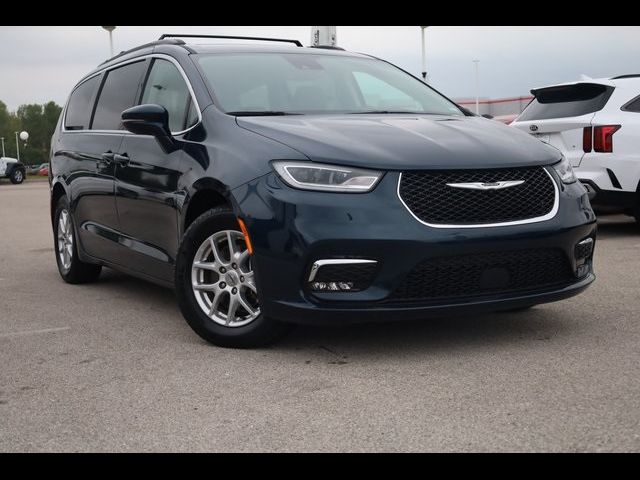 2022 Chrysler Pacifica Touring-L