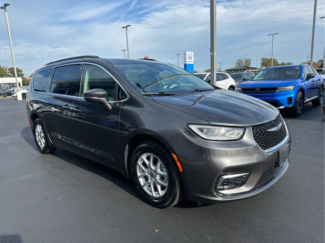 2022 Chrysler Pacifica Touring-L