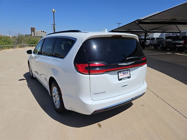 2022 Chrysler Pacifica Touring-L