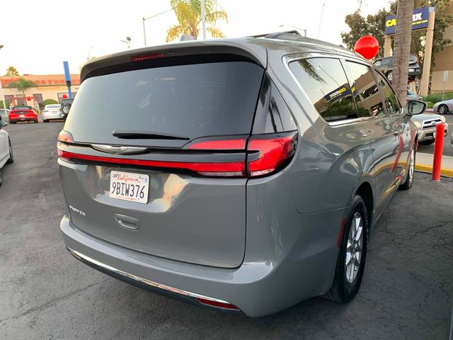 2022 Chrysler Pacifica Touring-L