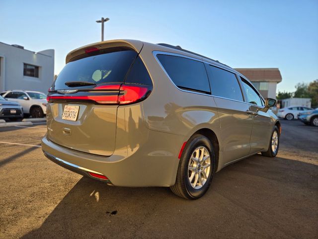 2022 Chrysler Pacifica Touring-L