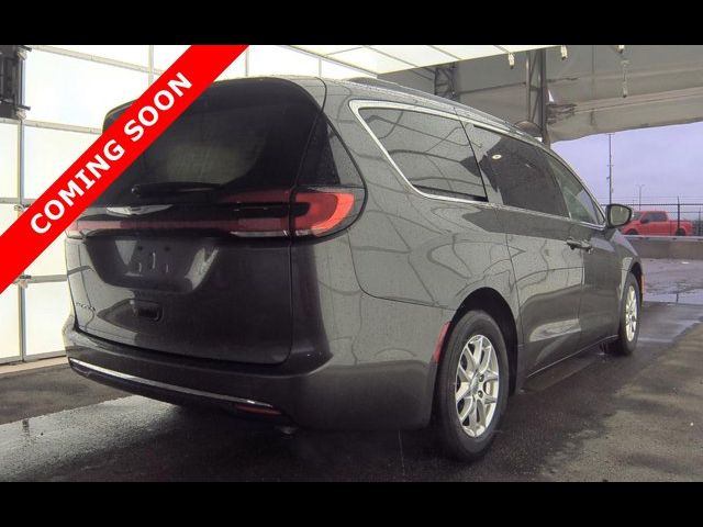 2022 Chrysler Pacifica Touring-L