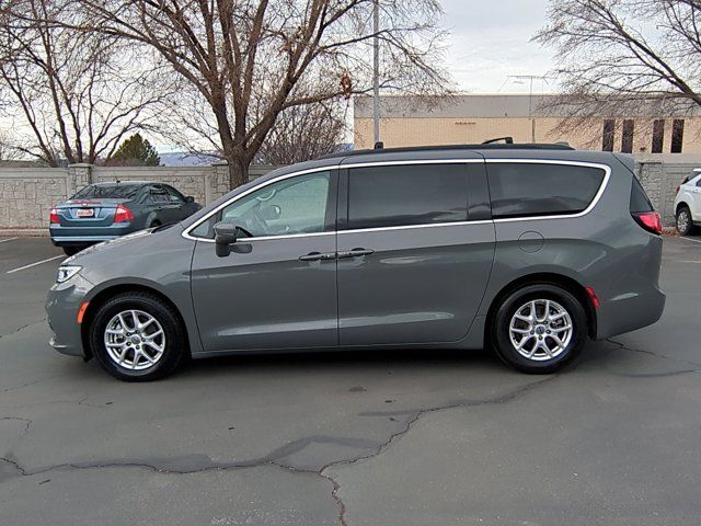 2022 Chrysler Pacifica Touring-L