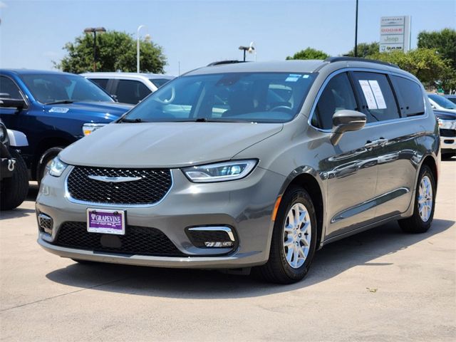 2022 Chrysler Pacifica Touring-L