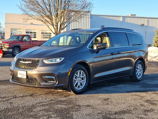 2022 Chrysler Pacifica Touring-L