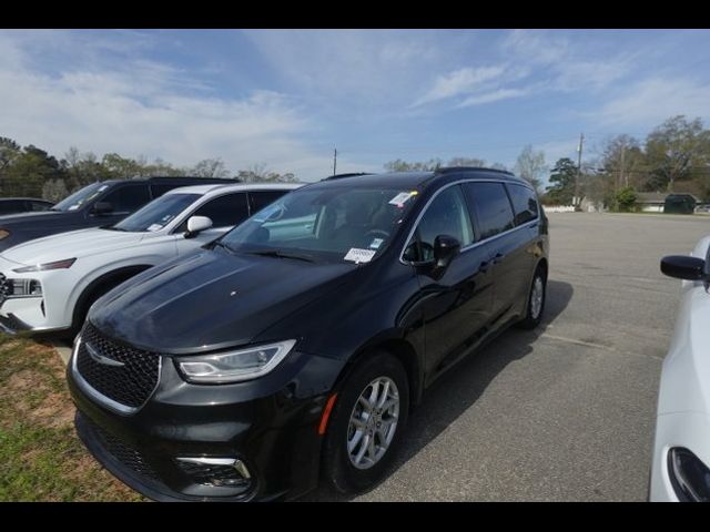 2022 Chrysler Pacifica Touring-L