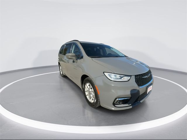 2022 Chrysler Pacifica Touring-L