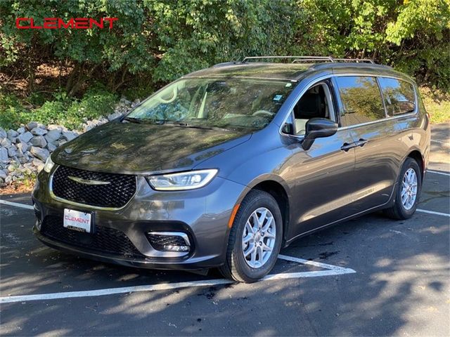 2022 Chrysler Pacifica Touring-L