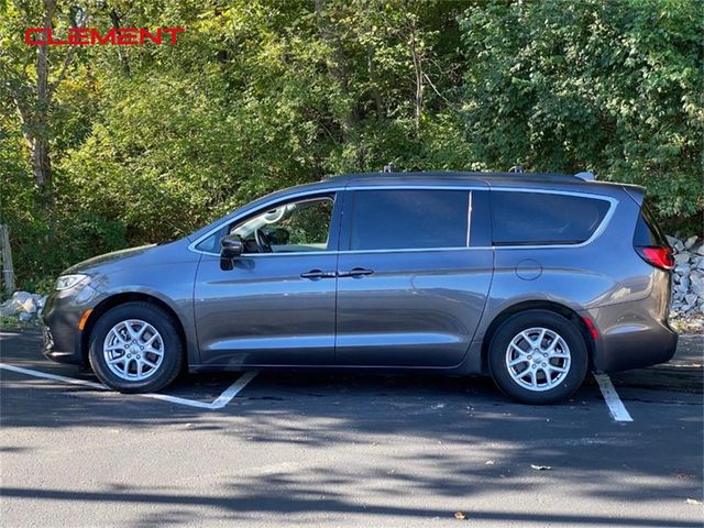 2022 Chrysler Pacifica Touring-L