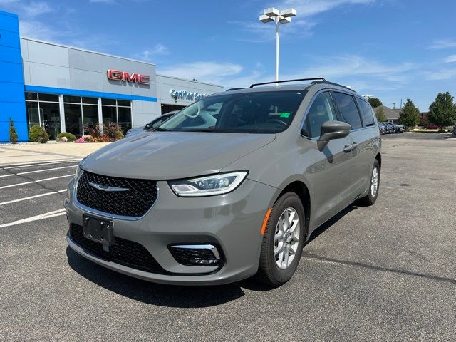 2022 Chrysler Pacifica Touring-L