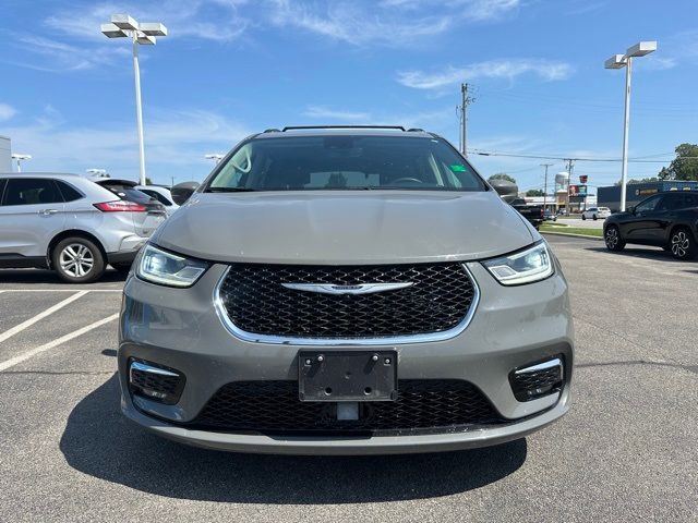 2022 Chrysler Pacifica Touring-L