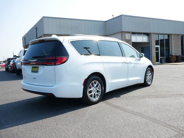 2022 Chrysler Pacifica Touring-L