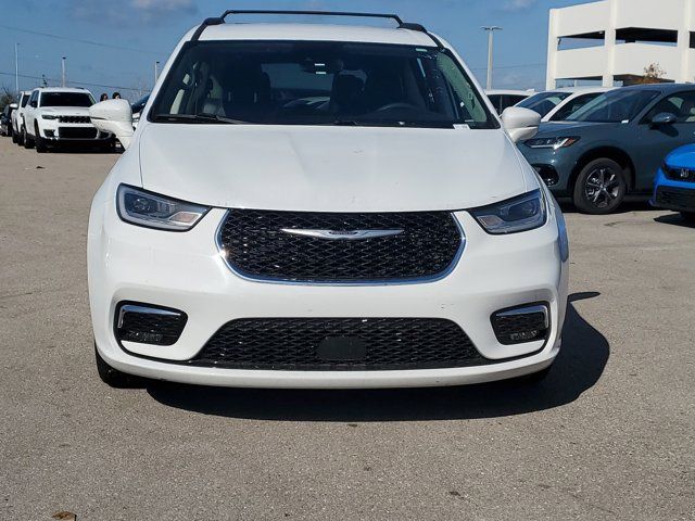 2022 Chrysler Pacifica Touring-L