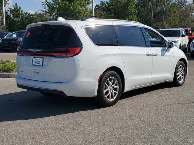 2022 Chrysler Pacifica Touring-L