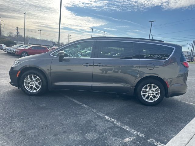 2022 Chrysler Pacifica Touring-L