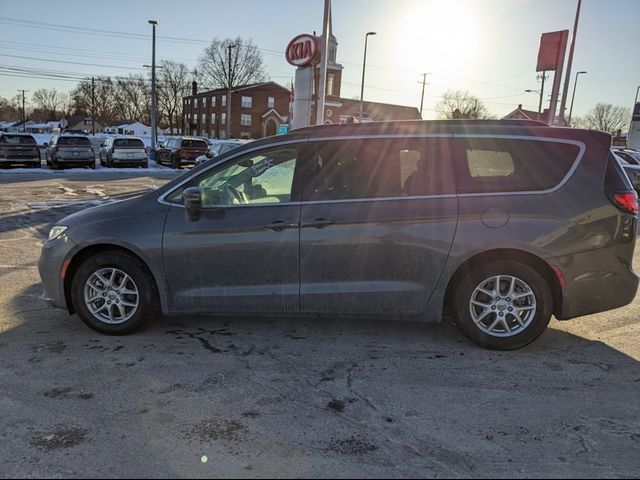 2022 Chrysler Pacifica Touring-L