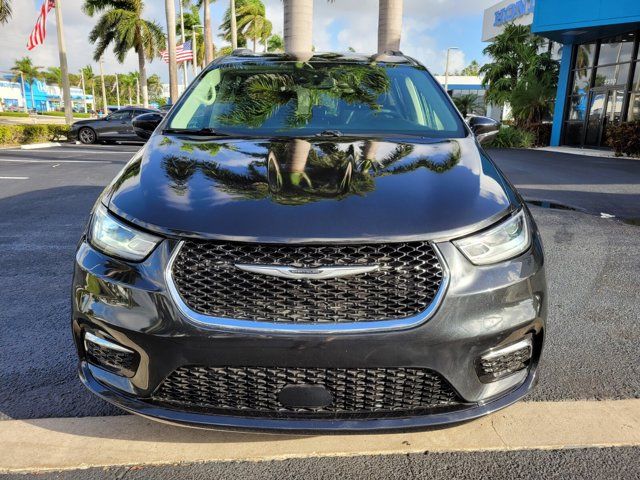 2022 Chrysler Pacifica Touring-L